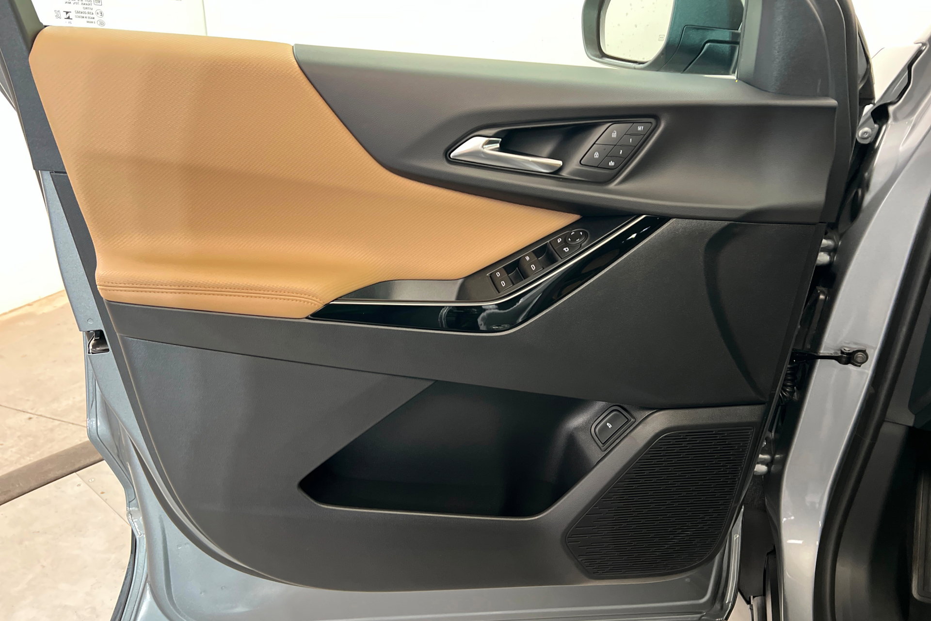 New 2026 Chevrolet Equinox ACTIV w/ Convenience Package III image 15