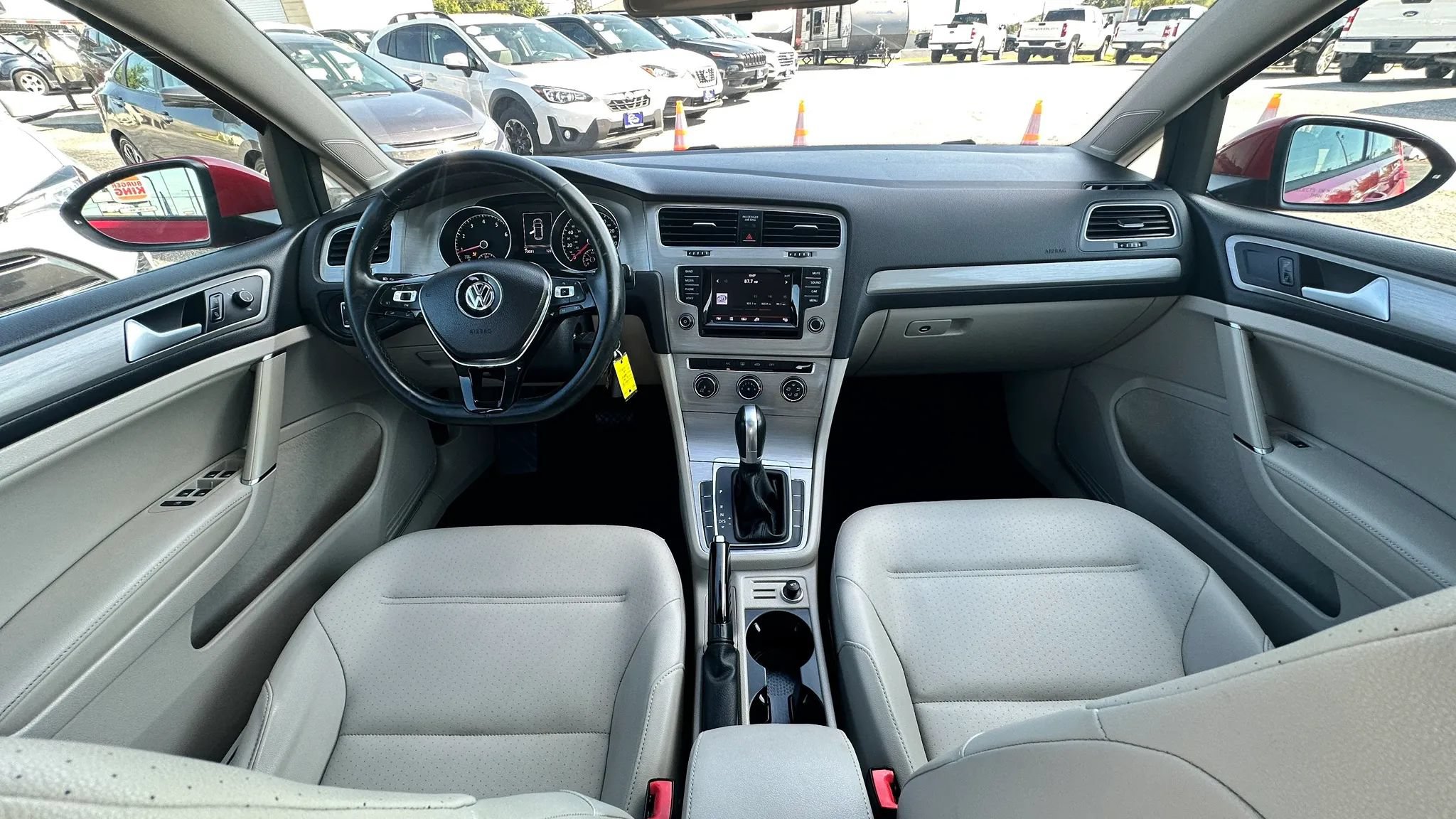 Used 2015 Volkswagen Golf S FWD image 20