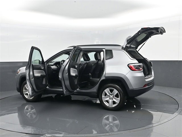 Used 2022 Jeep Compass Latitude w/ Sun and Sound Group image 30