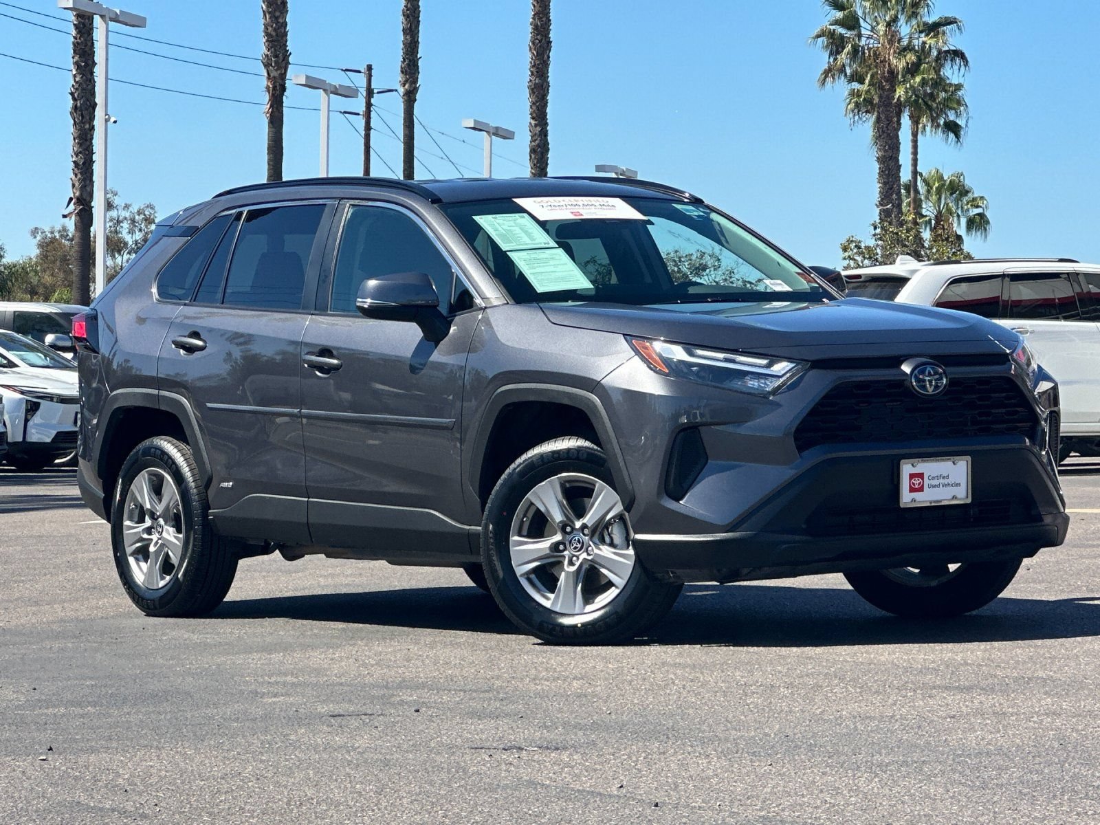 Used 2024 Toyota RAV4 LE AWD/4WD image 8