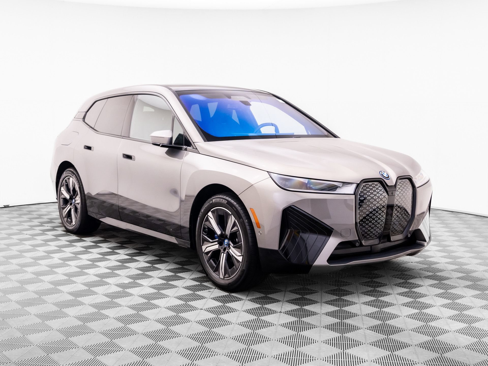 Certified 2024 BMW iX xDrive50 w/ Premium Package AWD/4WD image 8