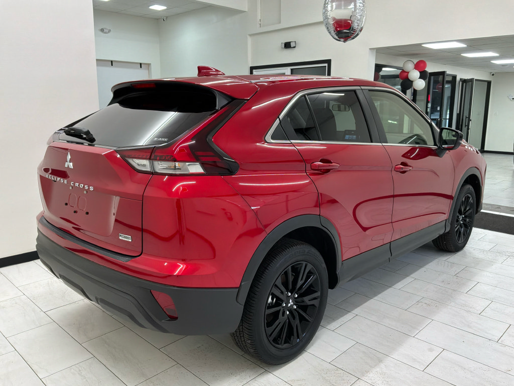 New 2025 Mitsubishi Eclipse Cross LE AWD/4WD image 3