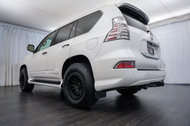 Used 2017 Lexus GX 460 Luxury w/ Preferred Accessory Package AWD/4WD image 33