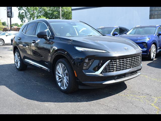 New 2025 Buick Envision Avenir image 3