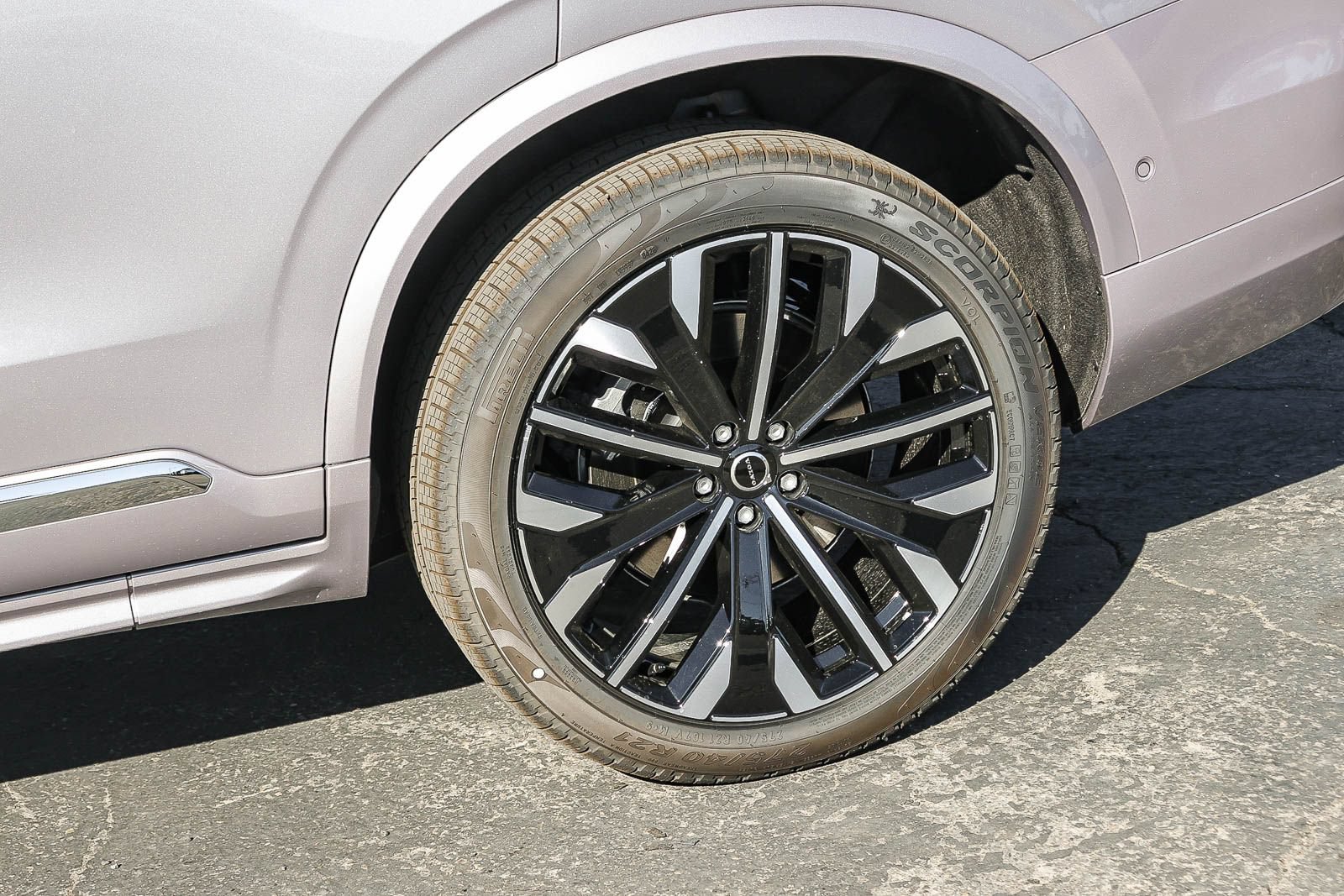 New 2026 Volvo XC90 T8 Plus w/ Protection Package AWD/4WD image 10