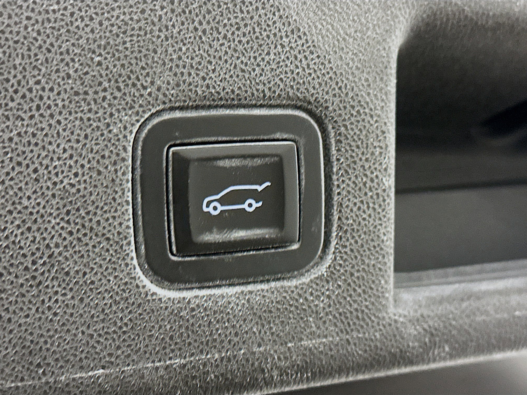 Used 2018 Chevrolet Equinox LT w/ Sun & Infotainment Package image 30