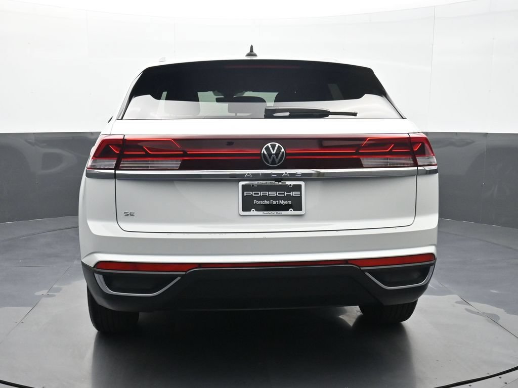 Used 2024 Volkswagen Atlas Cross Sport SE FWD image 21