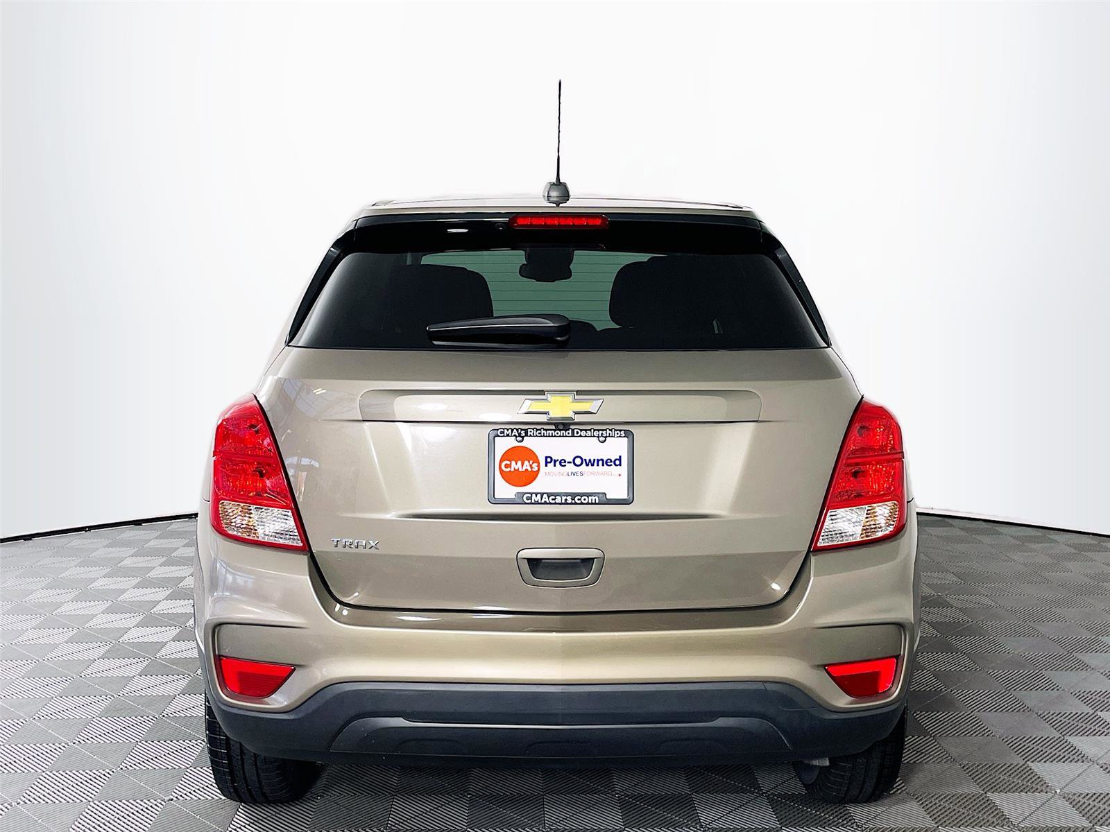 Used 2020 Chevrolet Trax LS w/ Tint and Cruise Package image 7