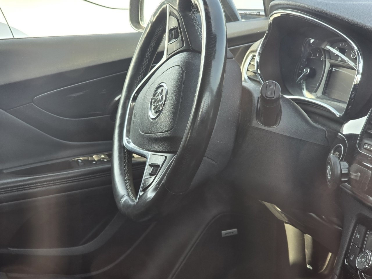 Used 2017 Buick Encore Premium w/ Experience Buick Package FWD image 20