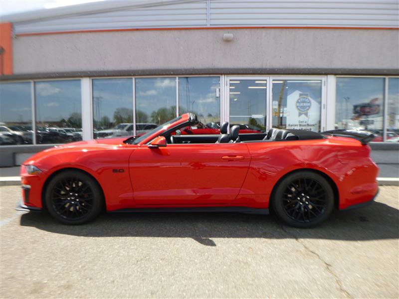 Used 2022 Ford Mustang GT Premium w/ GT Performance Package RWD image 3