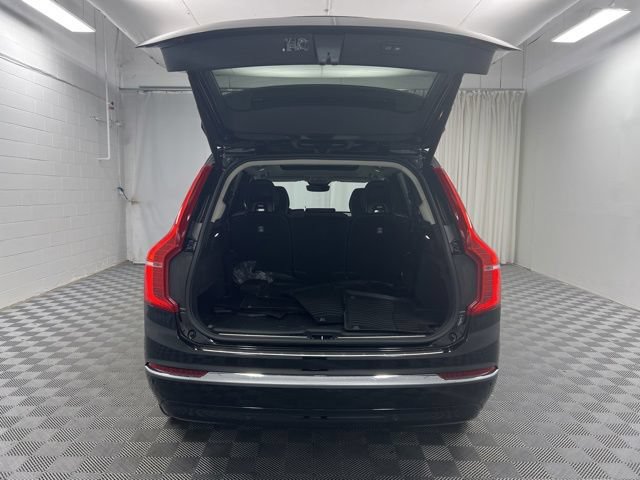 Used 2025 Volvo XC90 B6 Ultra w/ Protection Package Premier AWD/4WD image 11