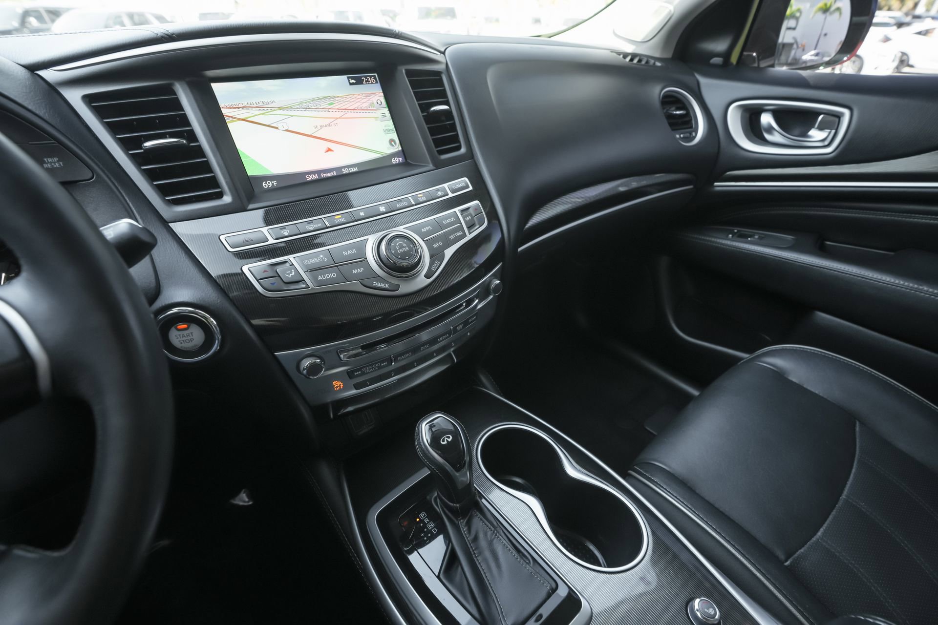 Used 2020 INFINITI QX60 Luxe w/ Essential Package image 11