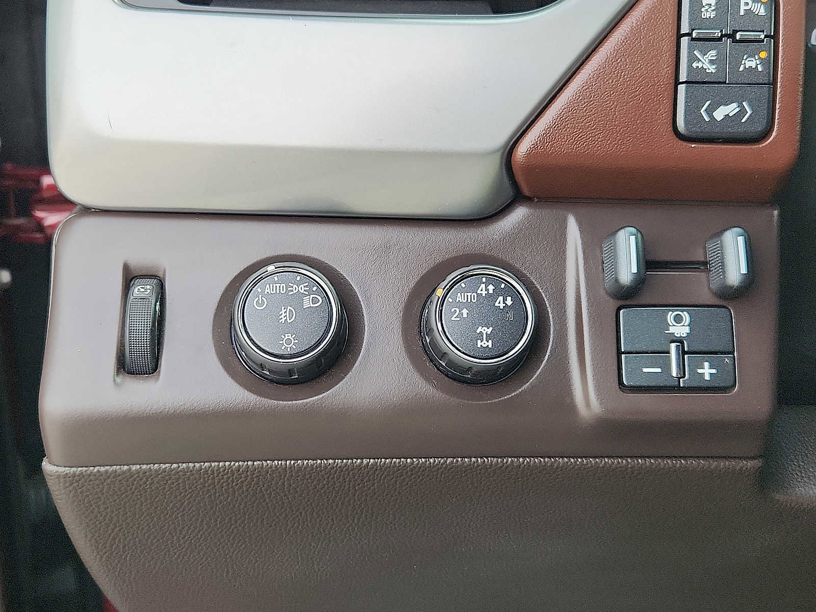 Used 2016 Chevrolet Tahoe LTZ image 22