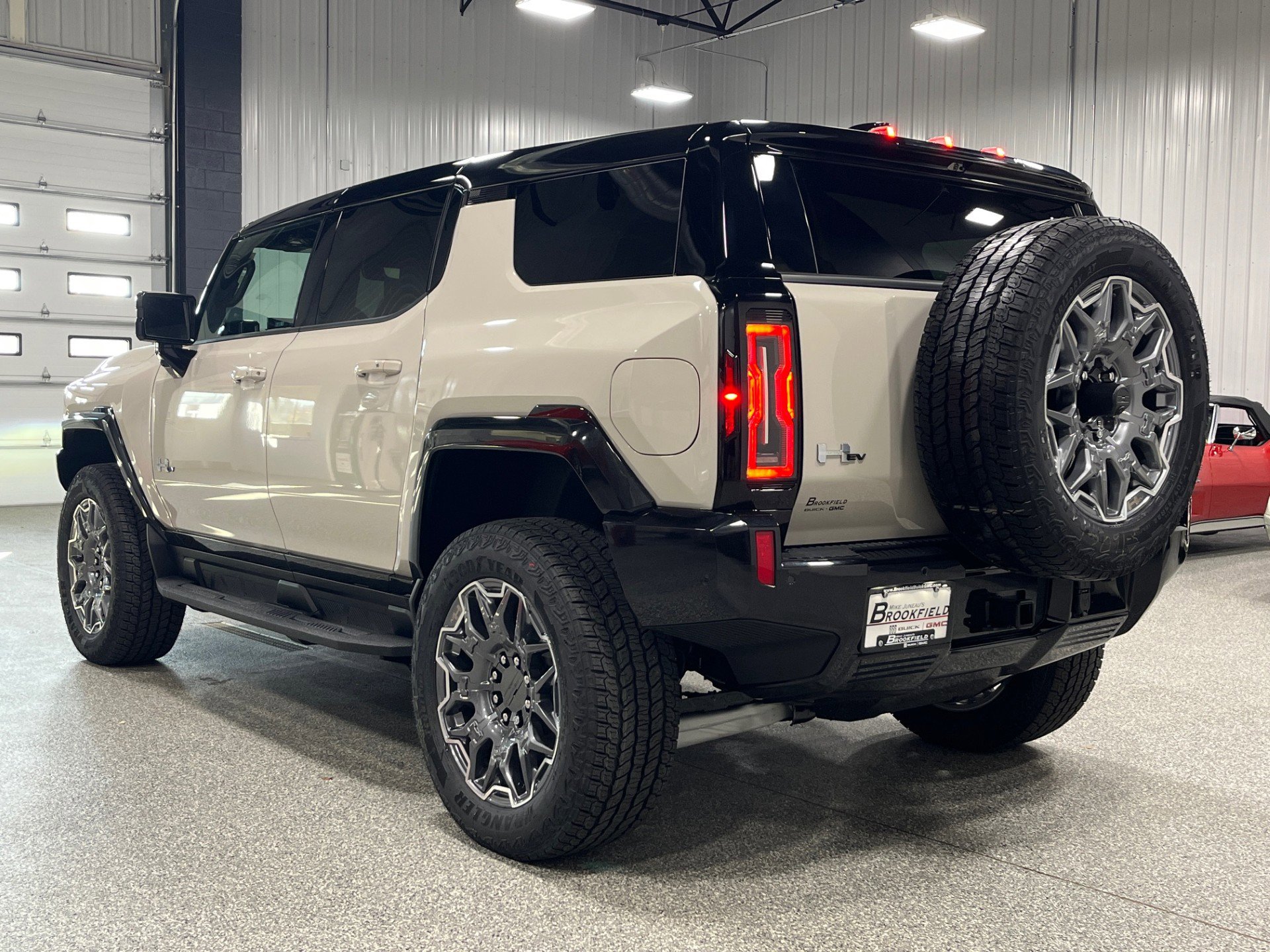 New 2026 GMC Hummer EV SUV image 3