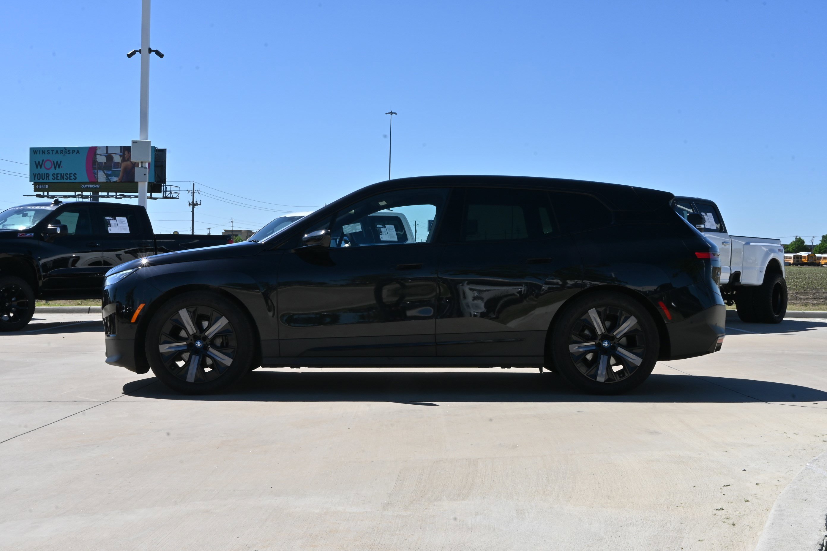 Certified 2023 BMW iX xDrive50 w/ Premium Package image 6