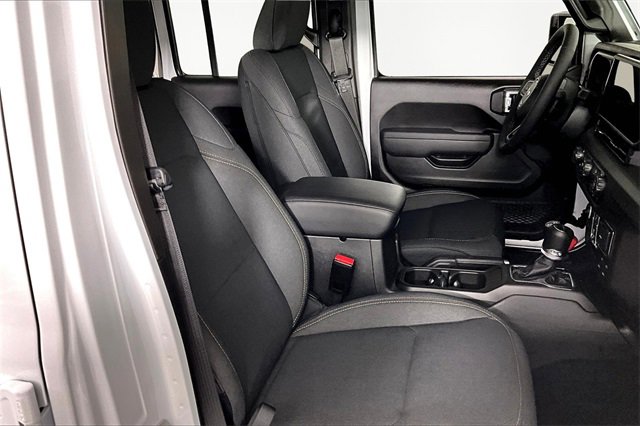 New 2025 Jeep Gladiator Sport image 12