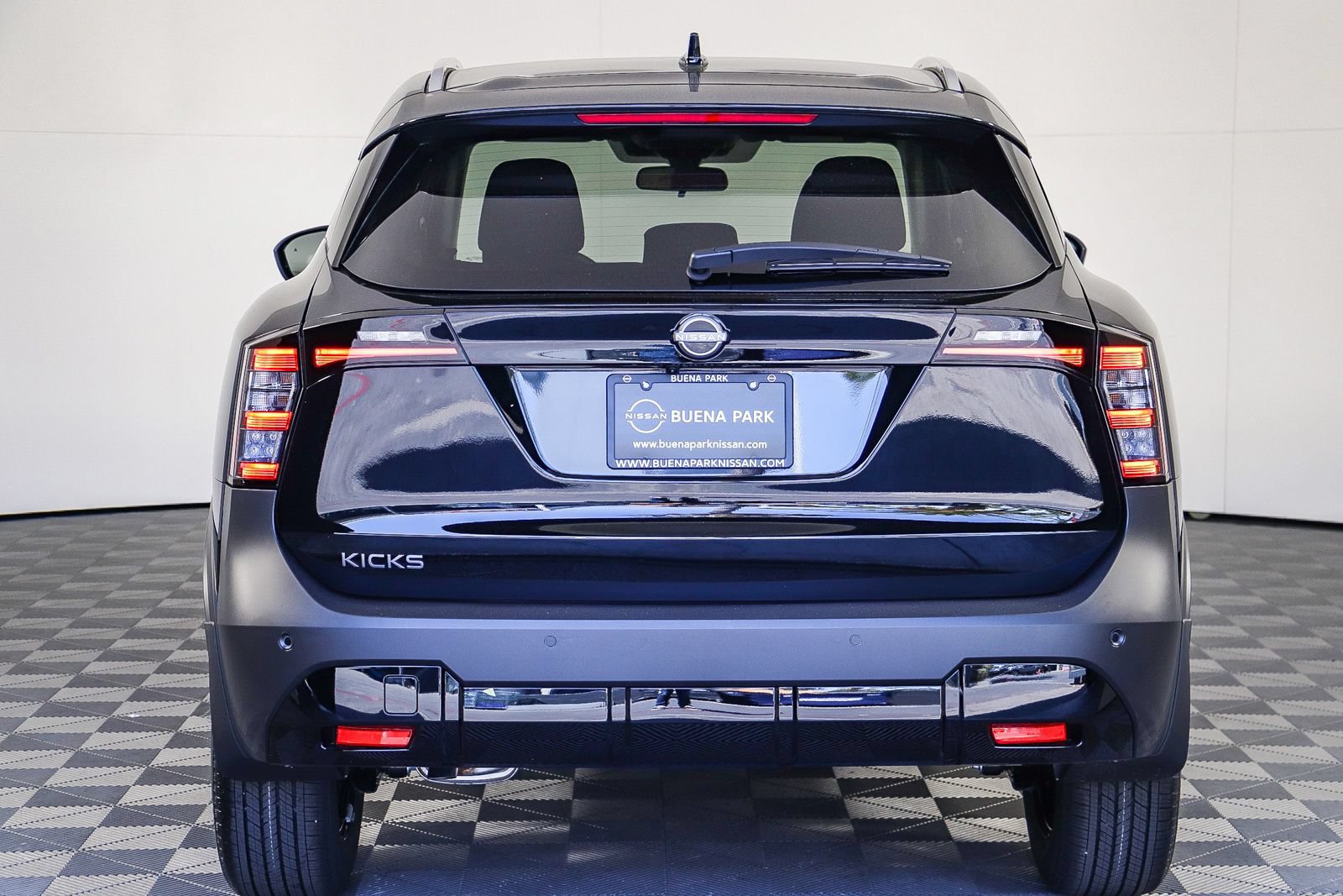 New 2026 Nissan Kicks SV w/ SV Premium Package FWD image 7