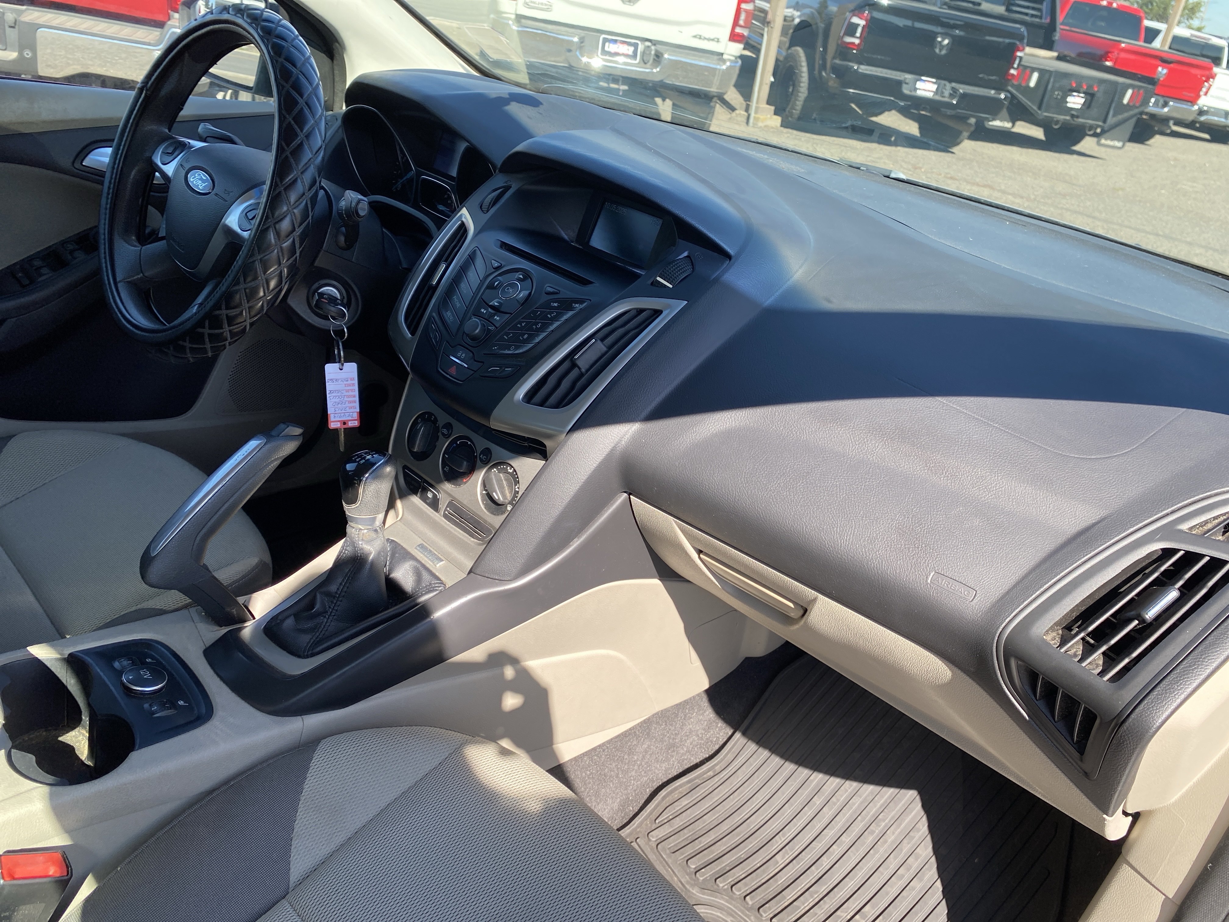 Used 2013 Ford Focus SE w/ SE Winter Pkg FWD image 28