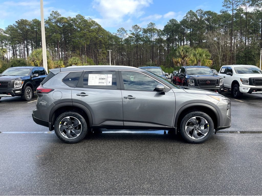 New 2025 Nissan Rogue SV FWD image 9