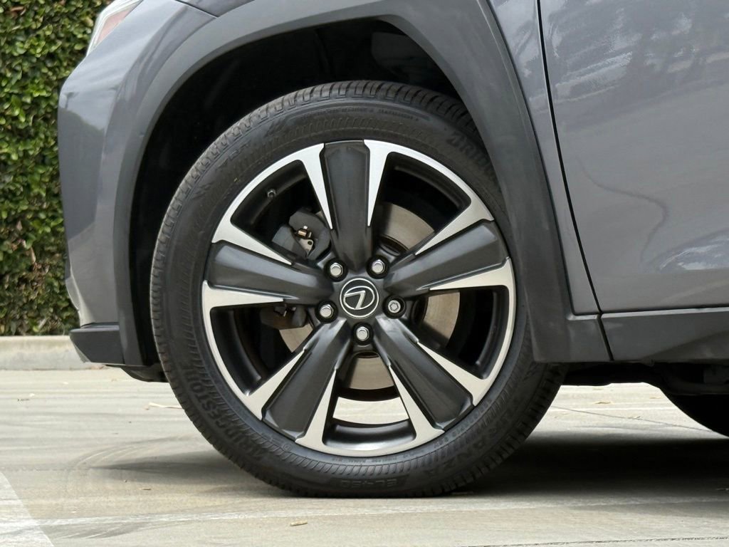 Used 2019 Lexus UX 200 w/ Premium Package FWD image 8