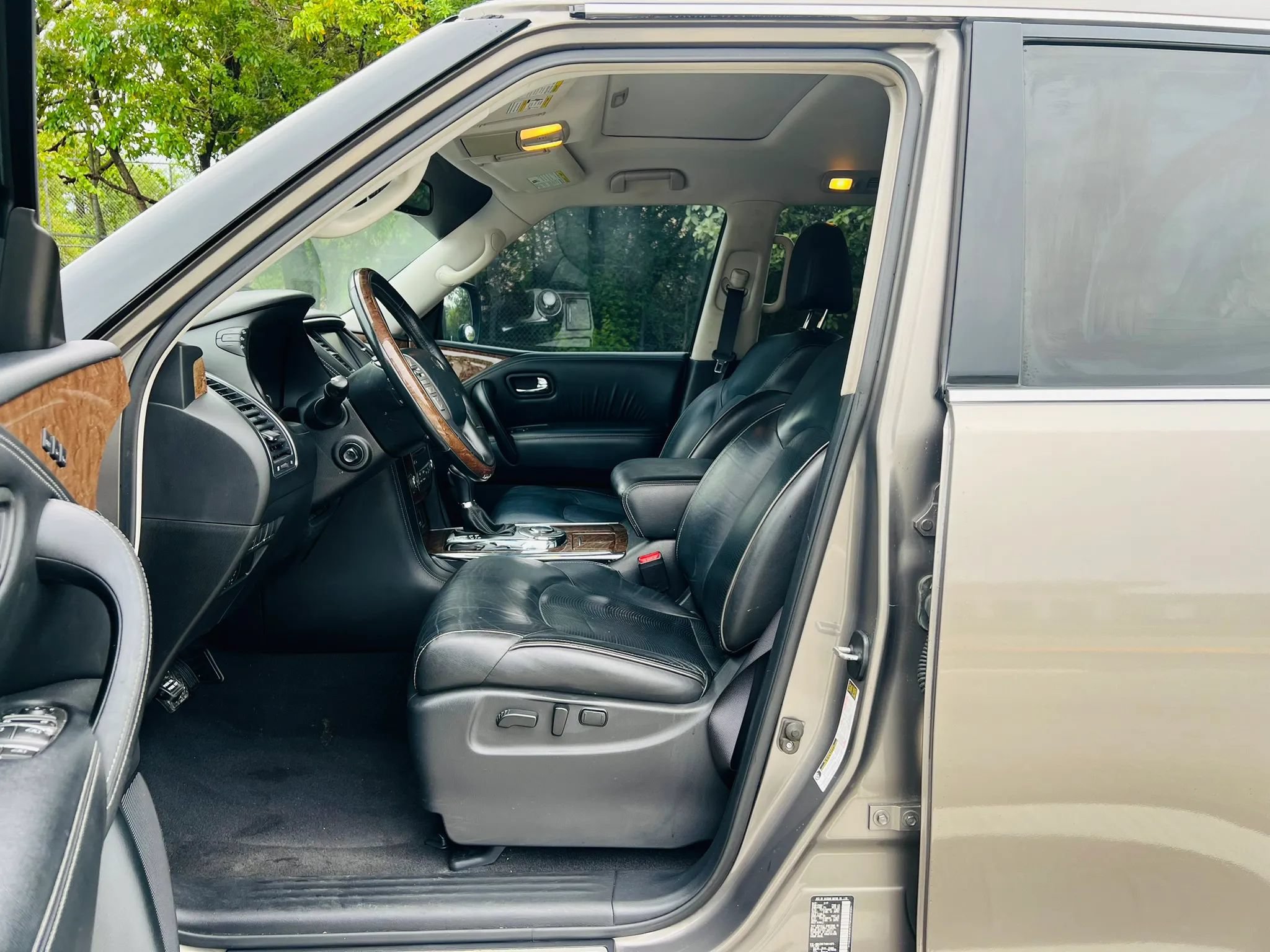 Used 2017 INFINITI QX80 2WD image 10