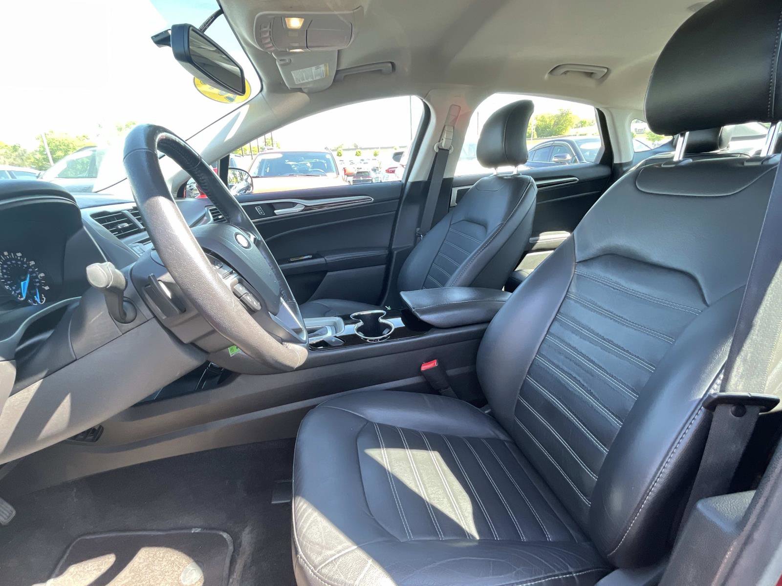 Used 2015 Ford Fusion SE w/ Equipment Group 202A AWD/4WD image 18