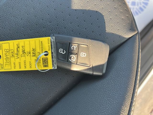 Used 2023 Volkswagen Tiguan SE image 39