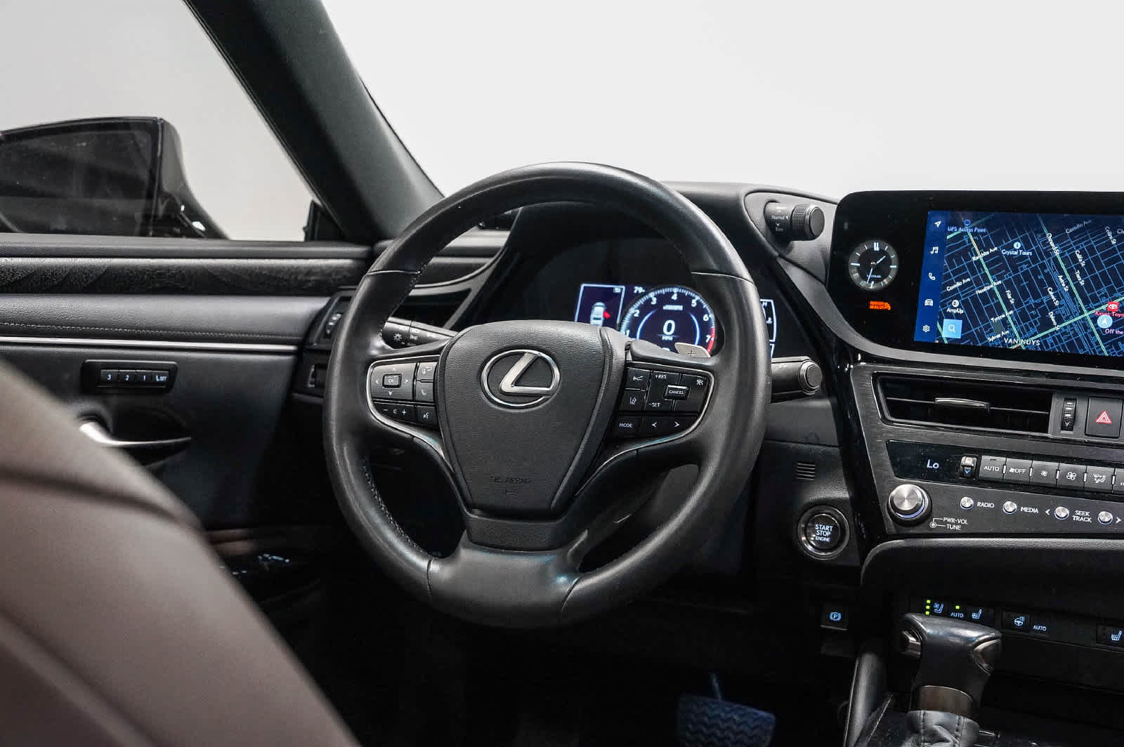 Used 2024 Lexus ES 350 w/ Premium Package FWD image 15