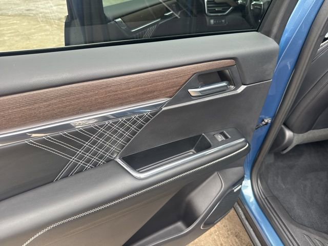 Used 2024 GMC Acadia Denali image 31