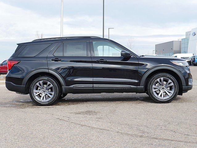 New 2026 Ford Explorer Active w/ Active Comfort Package AWD/4WD image 6
