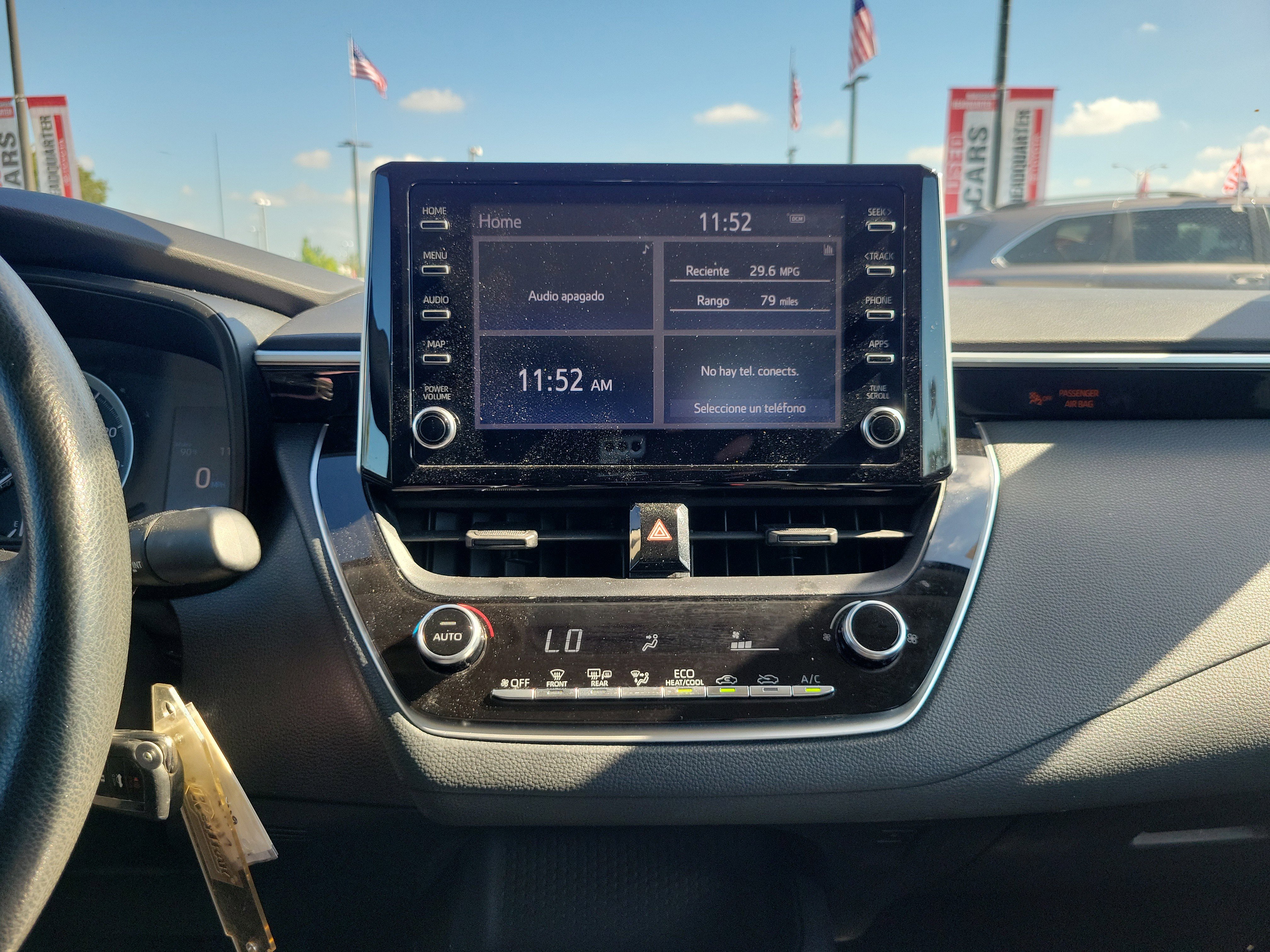 Used 2020 Toyota Corolla LE image 26