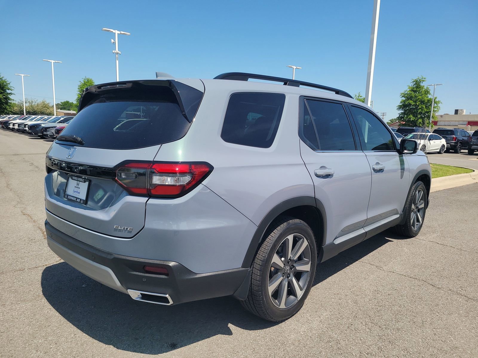 Certified 2025 Honda Pilot Elite image 3