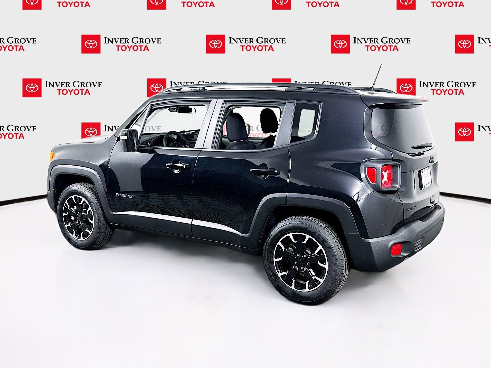 Used 2023 Jeep Renegade Latitude image 7