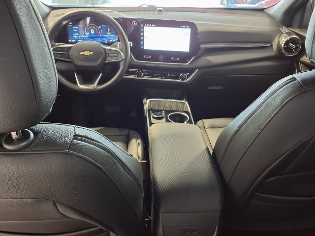 Used 2026 Chevrolet Equinox LT AWD/4WD image 22