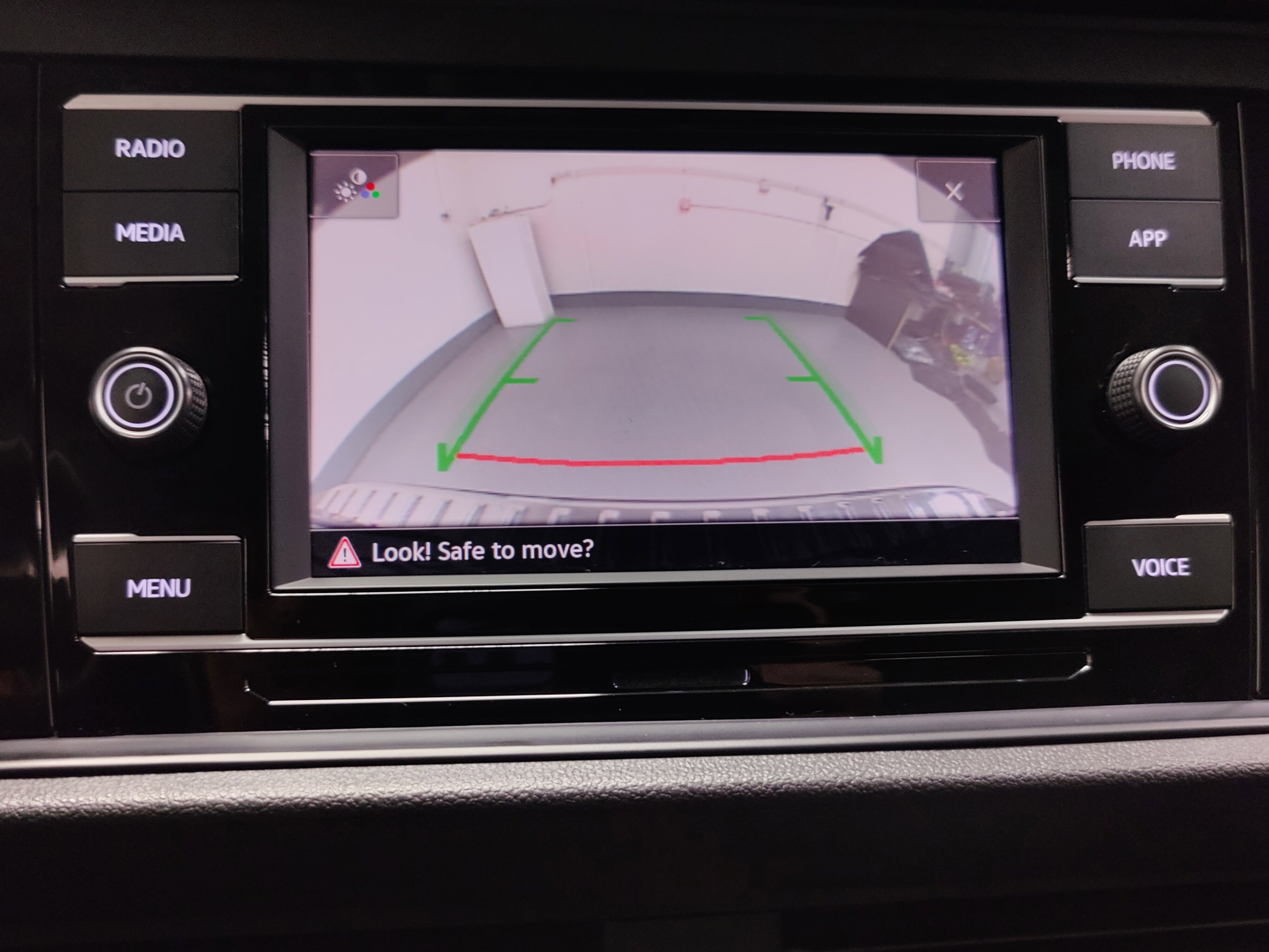 Used 2021 Volkswagen Jetta SE w/ SE Cold Weather Package image 23