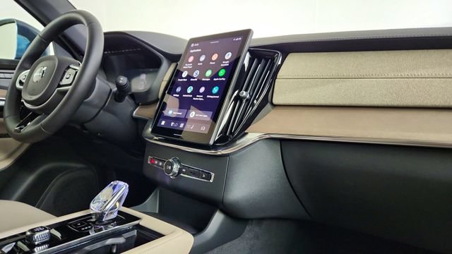 New 2026 Volvo XC90 B5 Plus AWD/4WD image 37