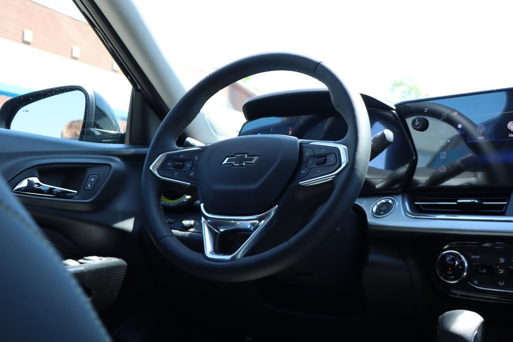 New 2026 Chevrolet Trax LT w/ Driver Confidence Package FWD image 39