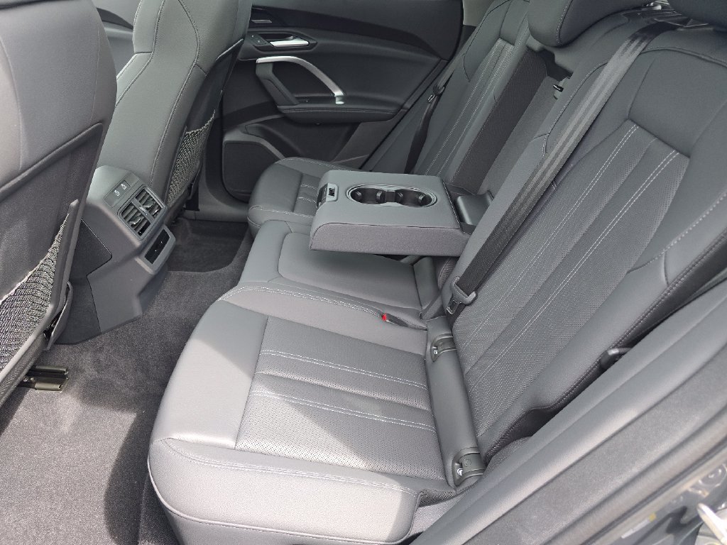 Used 2025 Audi Q5 Premium Plus w/ Premium Plus AWD/4WD image 36