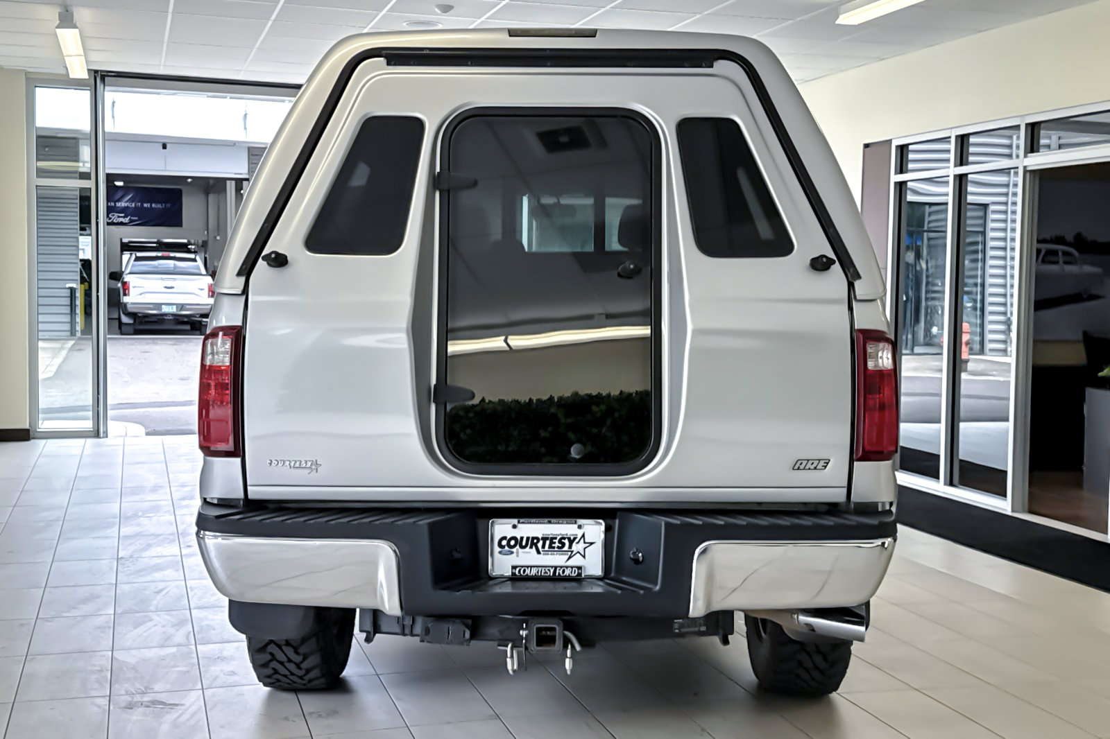 Used 2011 Ford F250 XLT w/ XLT Premium Pkg AWD/4WD image 5