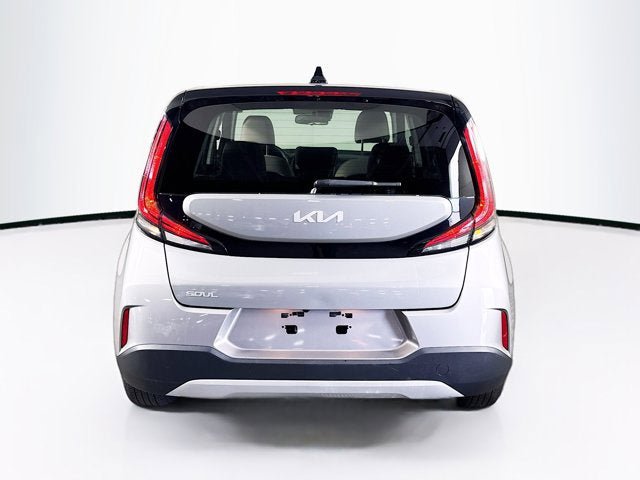 Used 2023 Kia Soul LX FWD image 6