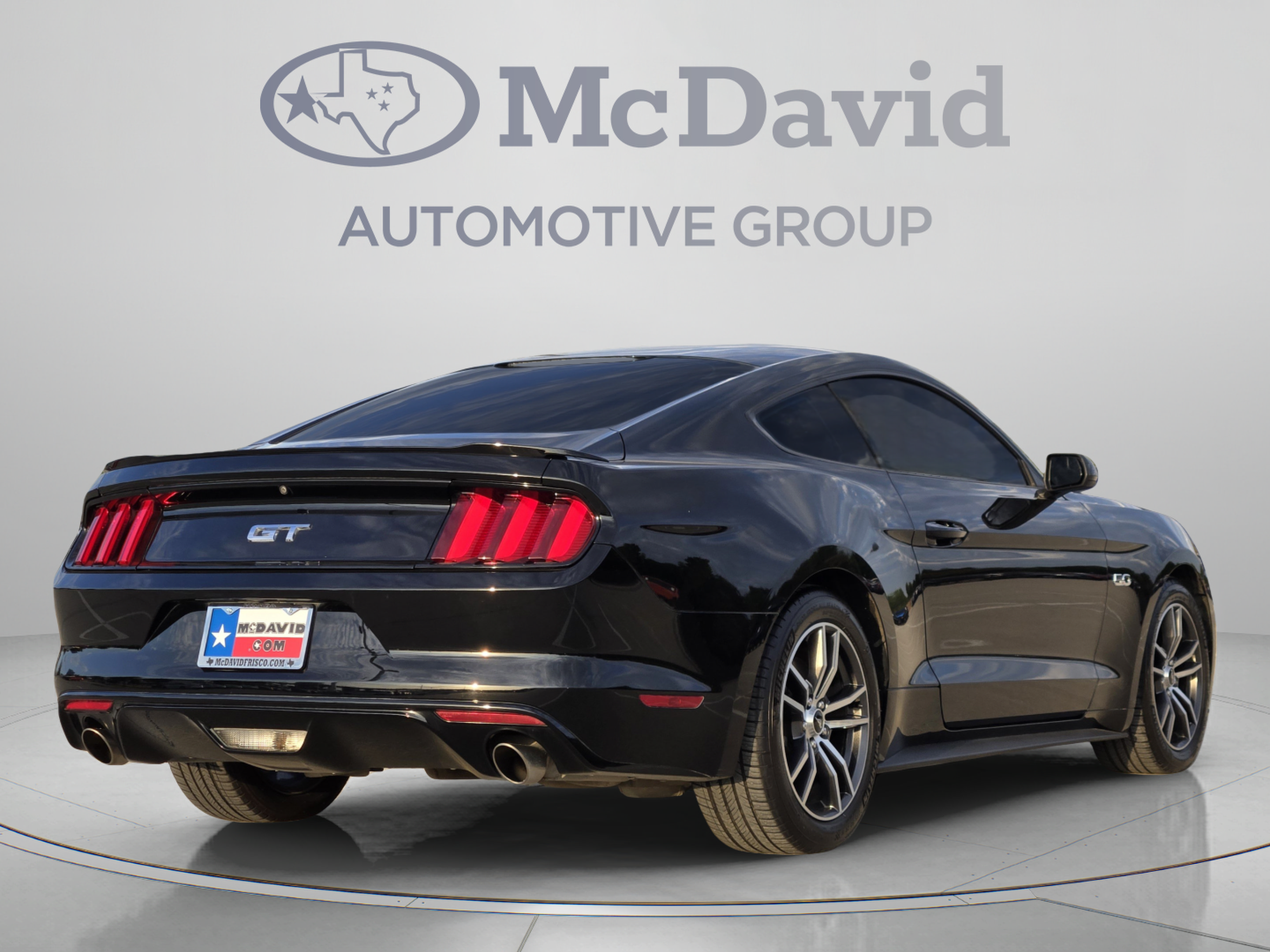 Used 2017 Ford Mustang GT RWD image 6