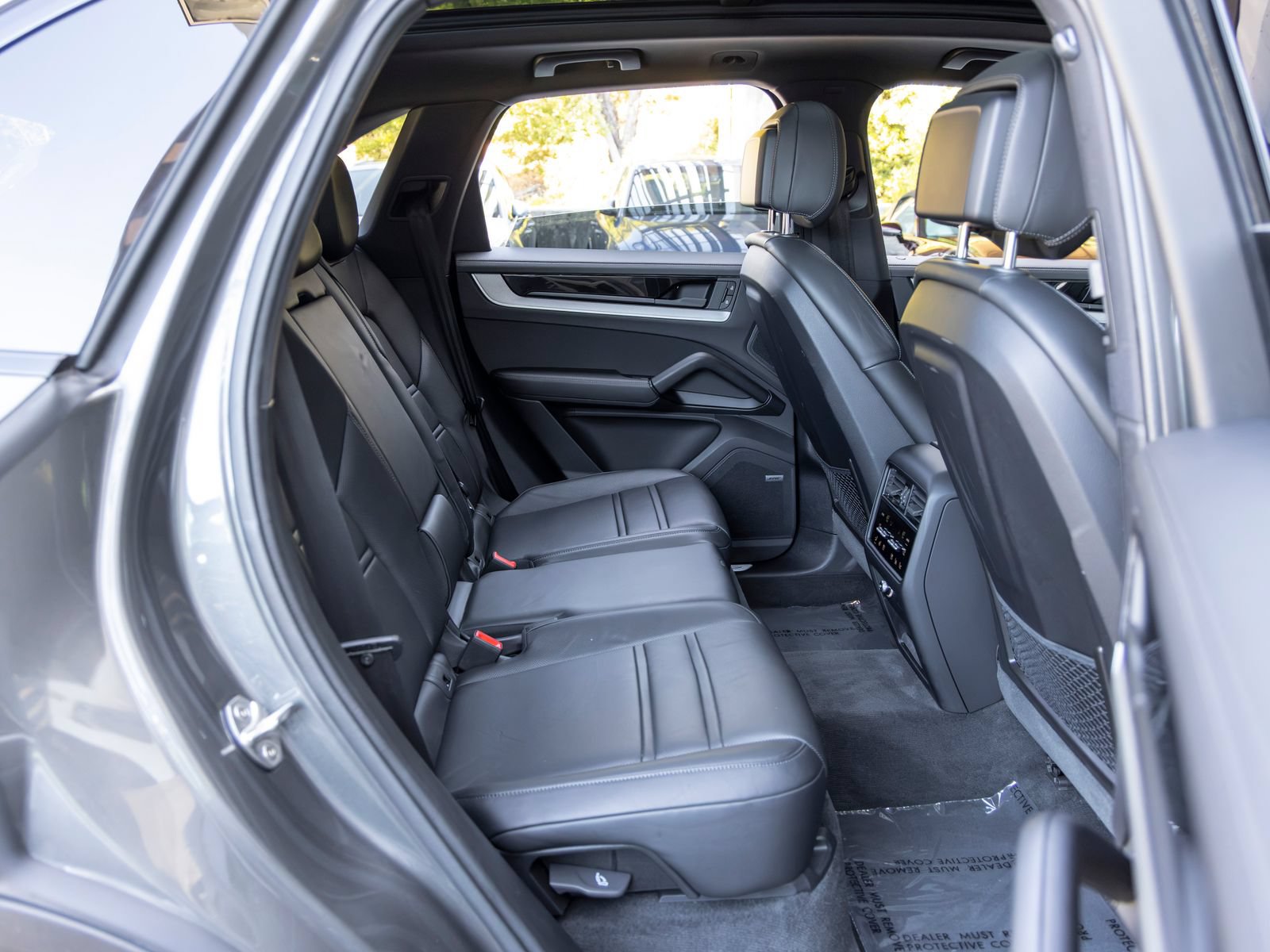 Certified 2024 Porsche Cayenne S AWD/4WD image 55