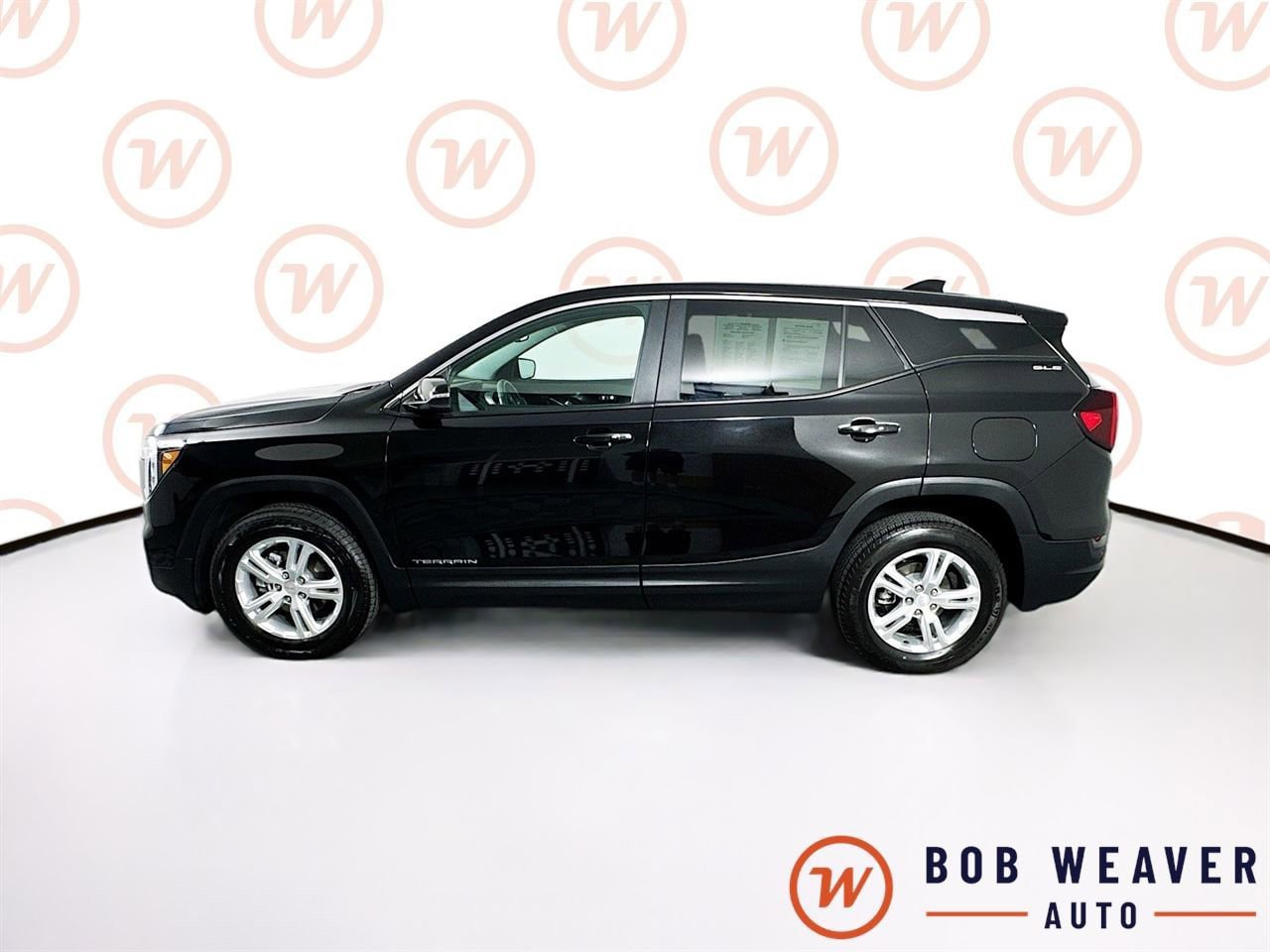 Used 2022 GMC Terrain SLE AWD/4WD image 4
