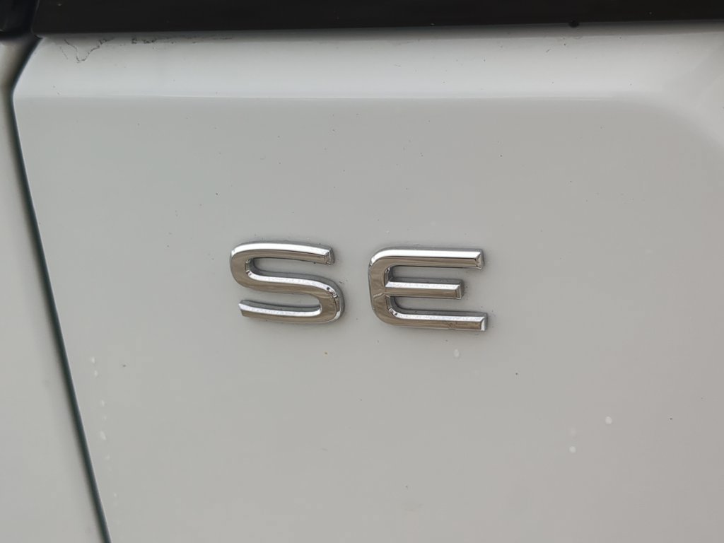 Certified 2025 Volkswagen Atlas Peak Edition SE AWD/4WD image 12