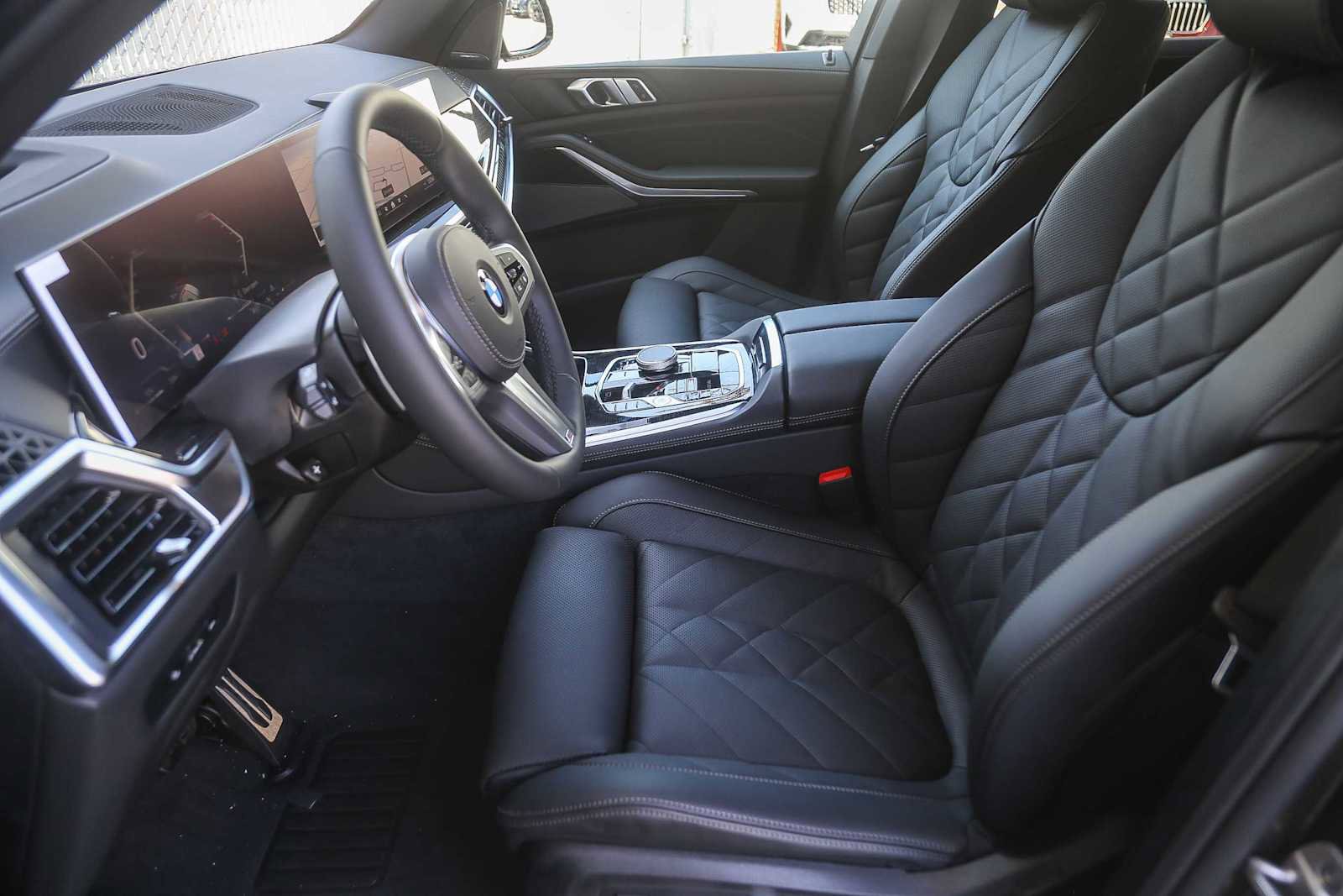 New 2026 BMW X5 xDrive40i w/ M Sport Package image 14