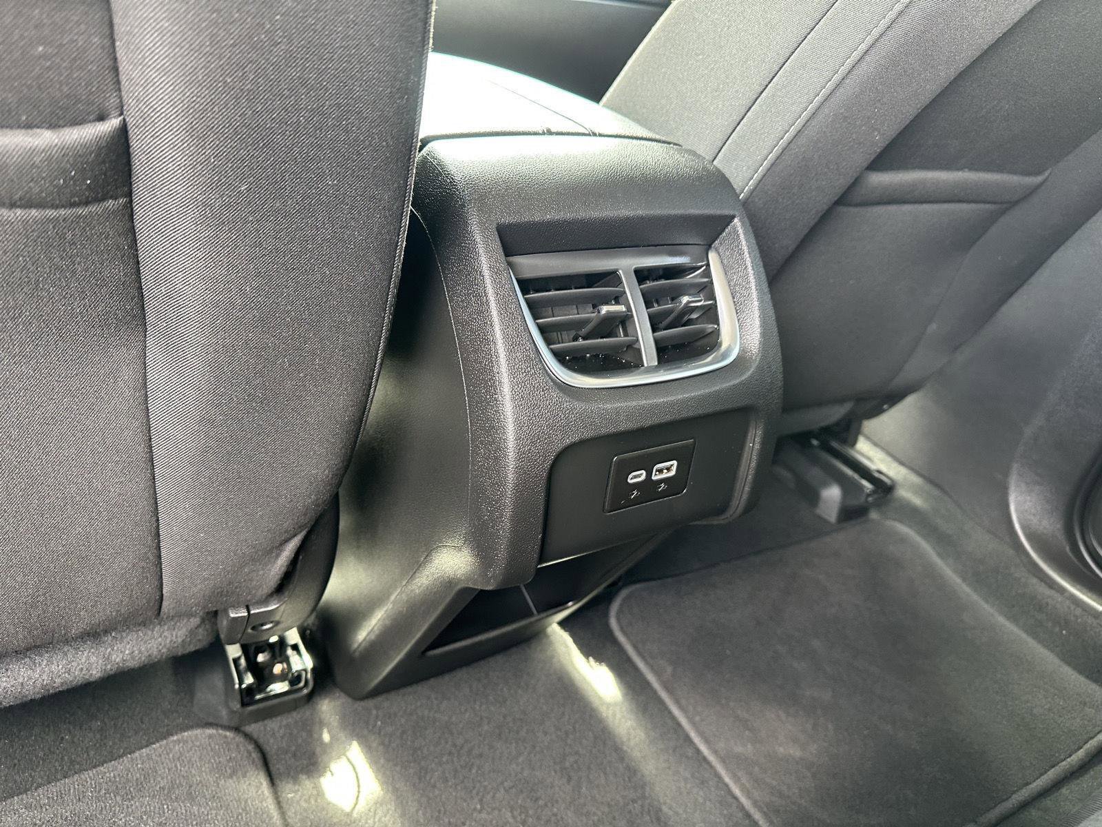 Used 2025 Chevrolet Blazer LT AWD/4WD image 14