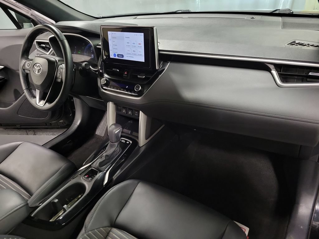 Used 2024 Toyota Corolla Cross AWD Hybrid w/ Convenience Package image 36