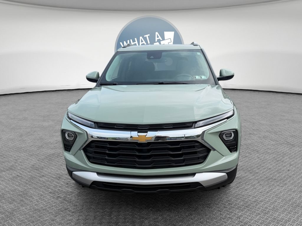 Used 2026 Chevrolet TrailBlazer LT w/ Convenience Package AWD/4WD image 9