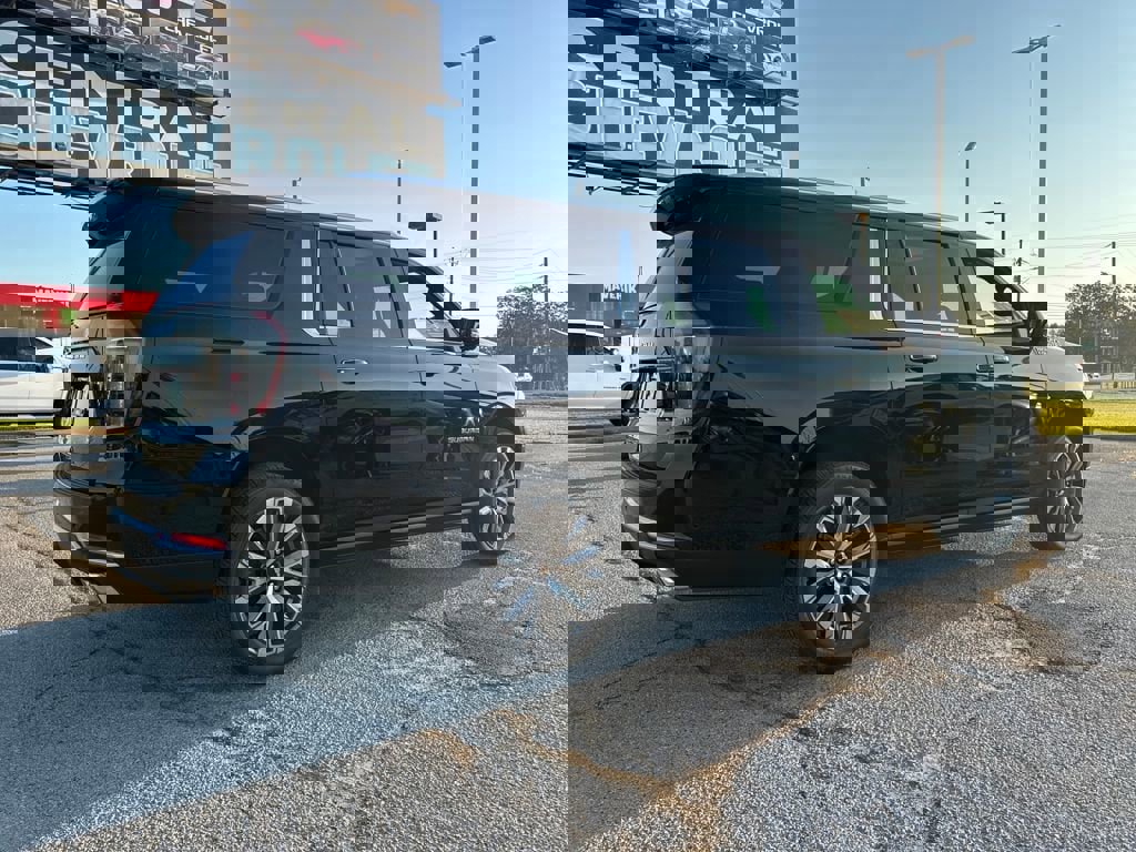 New 2026 Chevrolet Suburban High Country image 6