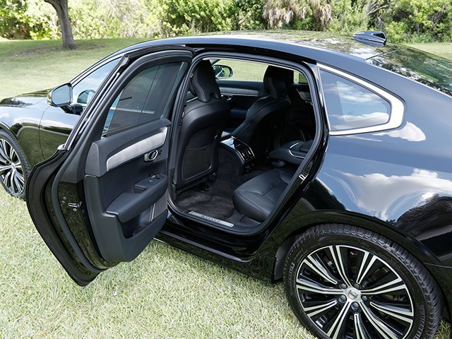 Used 2024 Volvo S90 B6 Plus AWD/4WD image 27